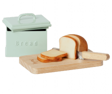 Maileg leipälaatikko, leikkuulauta ja leipäveitsi